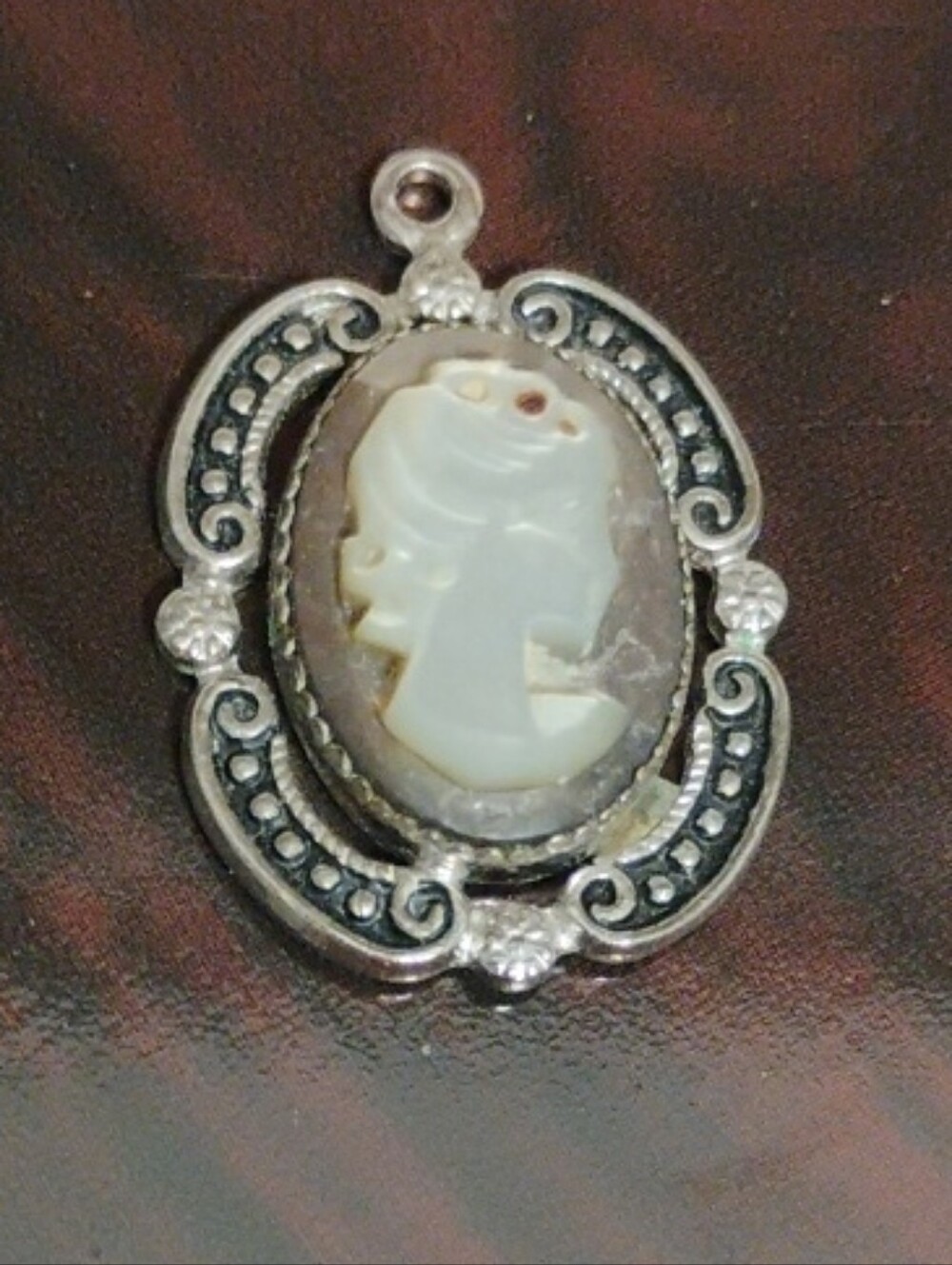 Cameo Sterling Silver Vintage Pendant W White Cameo & Black Accents